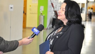 dyrektor szkoły udziela wywiadu reporterowi panoramy lubelskiej