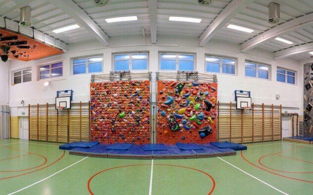 zdjęcie panoramiczne sali gimnastycznej